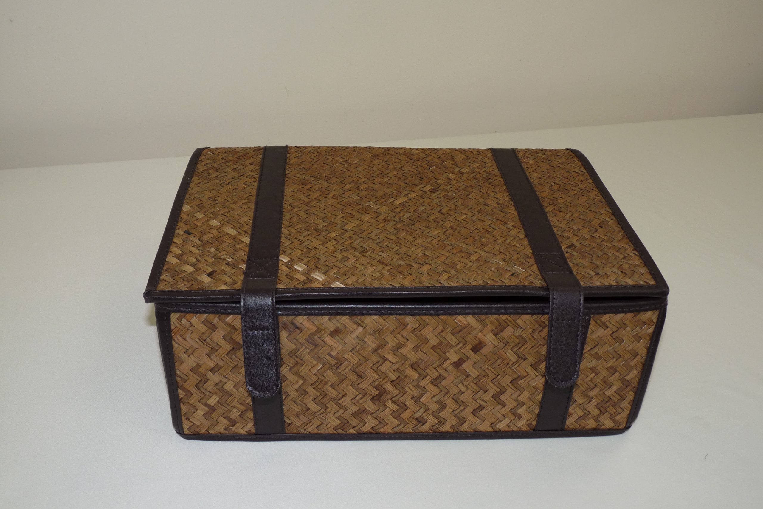 Grass Hamper Style Basket