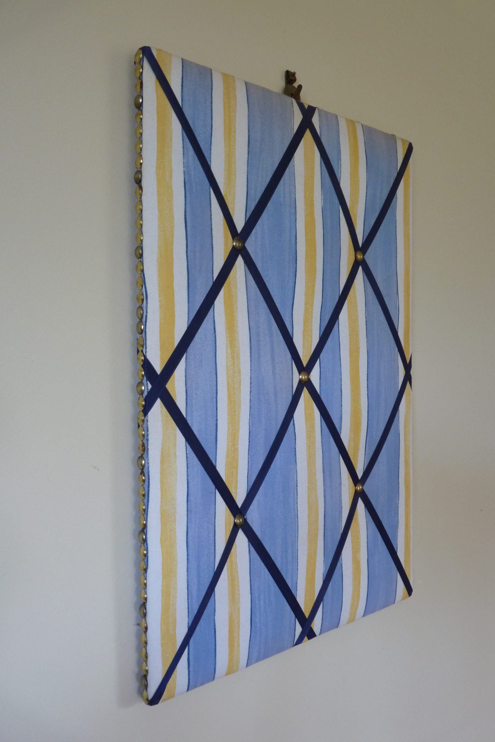 Nautical pin board from discoveryupholstery.co.uk
