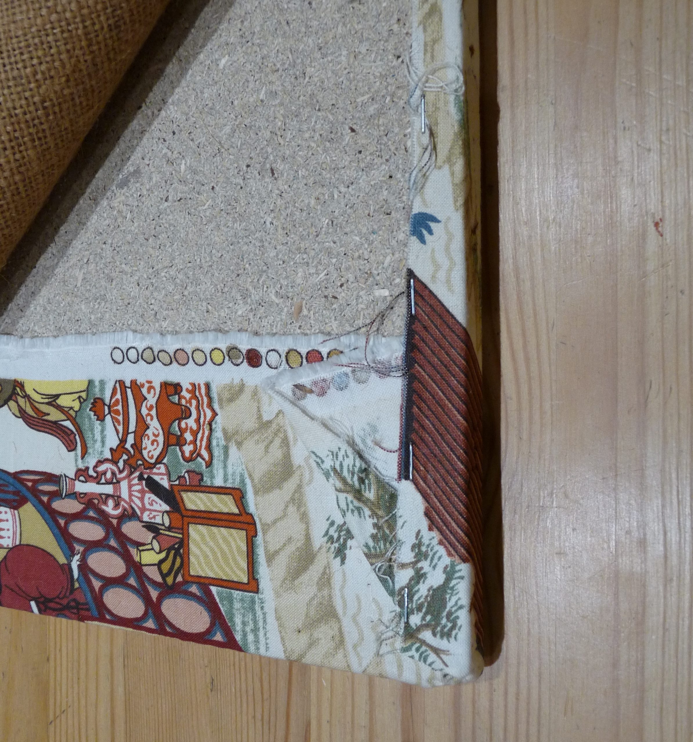 Making the corner on a pin board 